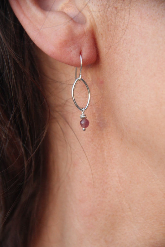 Boucles d'Oreilles Artisanales Lina en Argent et Tourmaline Rose - Élégance et Savoir-Faire