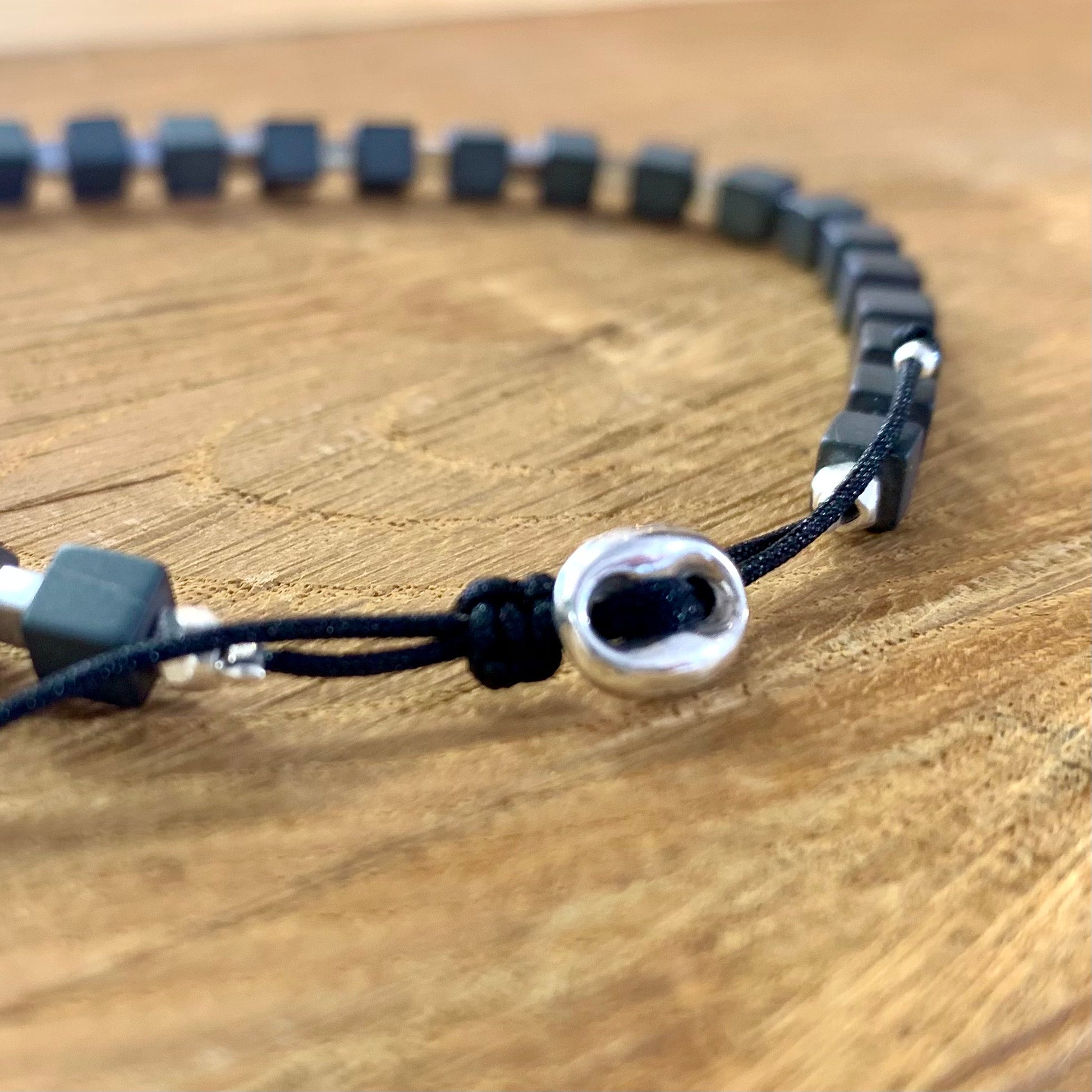 Bracelet homme en hématite et argent 925 - Cordon réglable en nylon - Fabriqué en France 🇫🇷