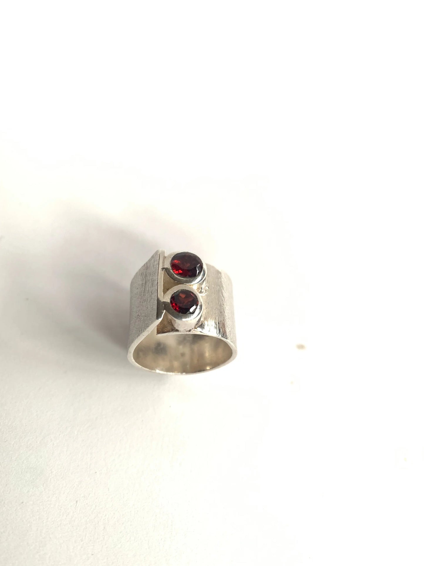 Bague Grenat et argent 925 - - Bijou d'Élégance et de Vitalité