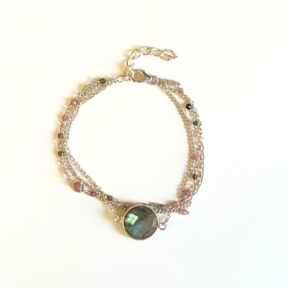 Bracelet en Pierres Naturelles et Argent 925 - Carina - Labradorite / Tourmaline sur fond blanc - Harmonie et équilibre - Byartmexbijoux
