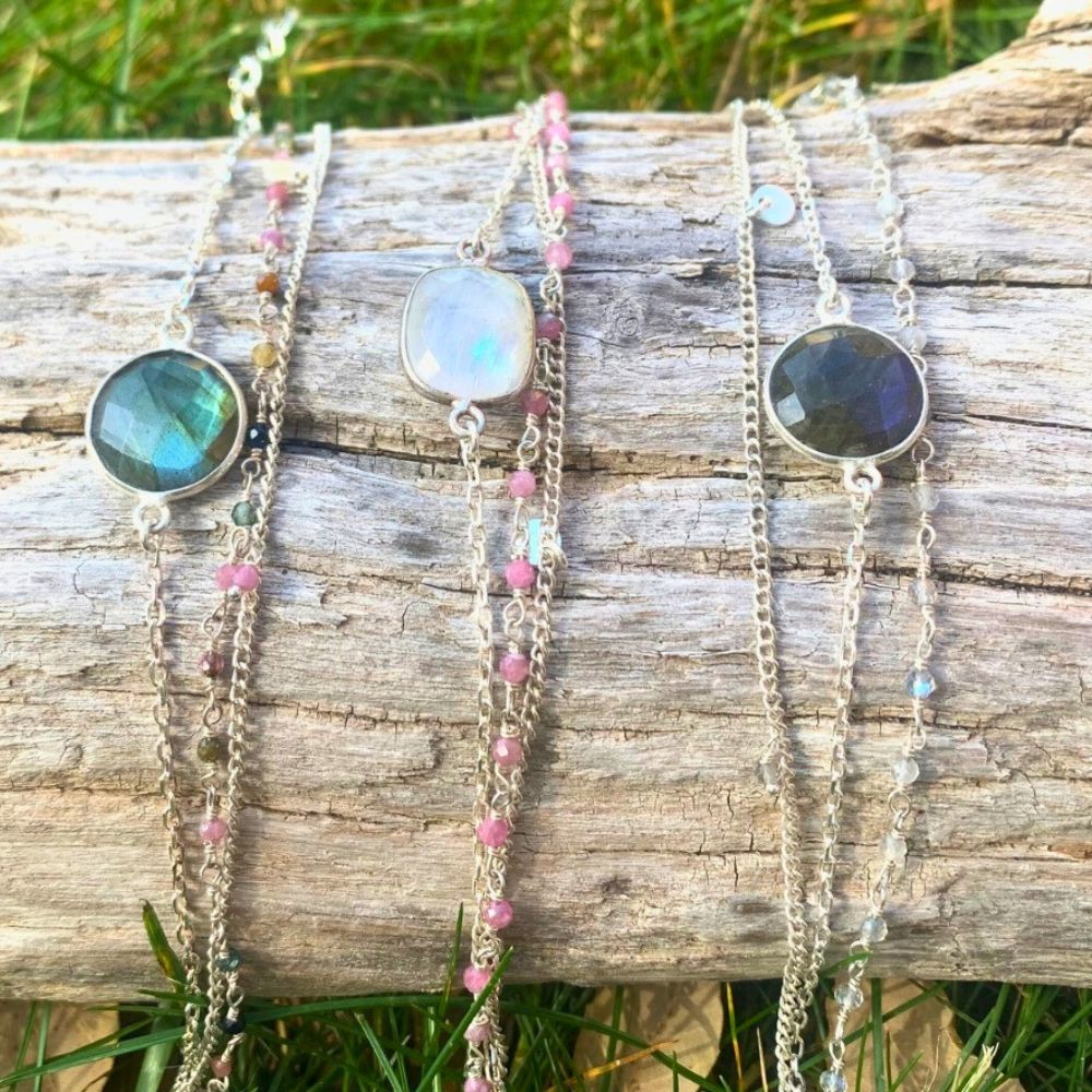 Bracelet en Pierres Naturelles et Argent 925 posés sur bois flotté - Carina - Harmonie et équilibre - Byartmexbijoux
