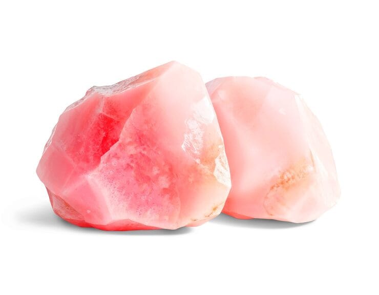 Opale rose brute sur fond blanc - byartmexbijoux