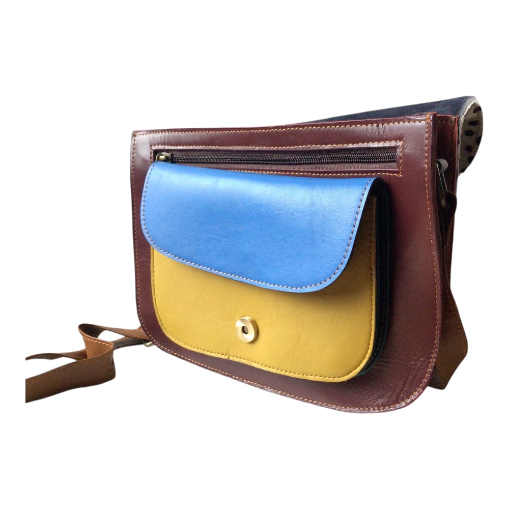 Sac à main femme en Cuir Recyclé  bordeaux sur fond blanc ouvert- Delhi - Byartmexbijoux