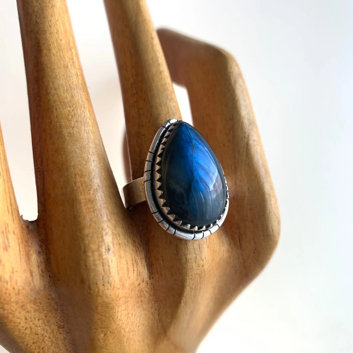 Xénia - Bague en Labradorite Argent 925 - Élégance et Mystère - Bijou artisanal