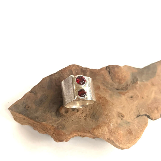 Bague Grenat et argent 925 - - Bijou d'Élégance et de Vitalité - 
