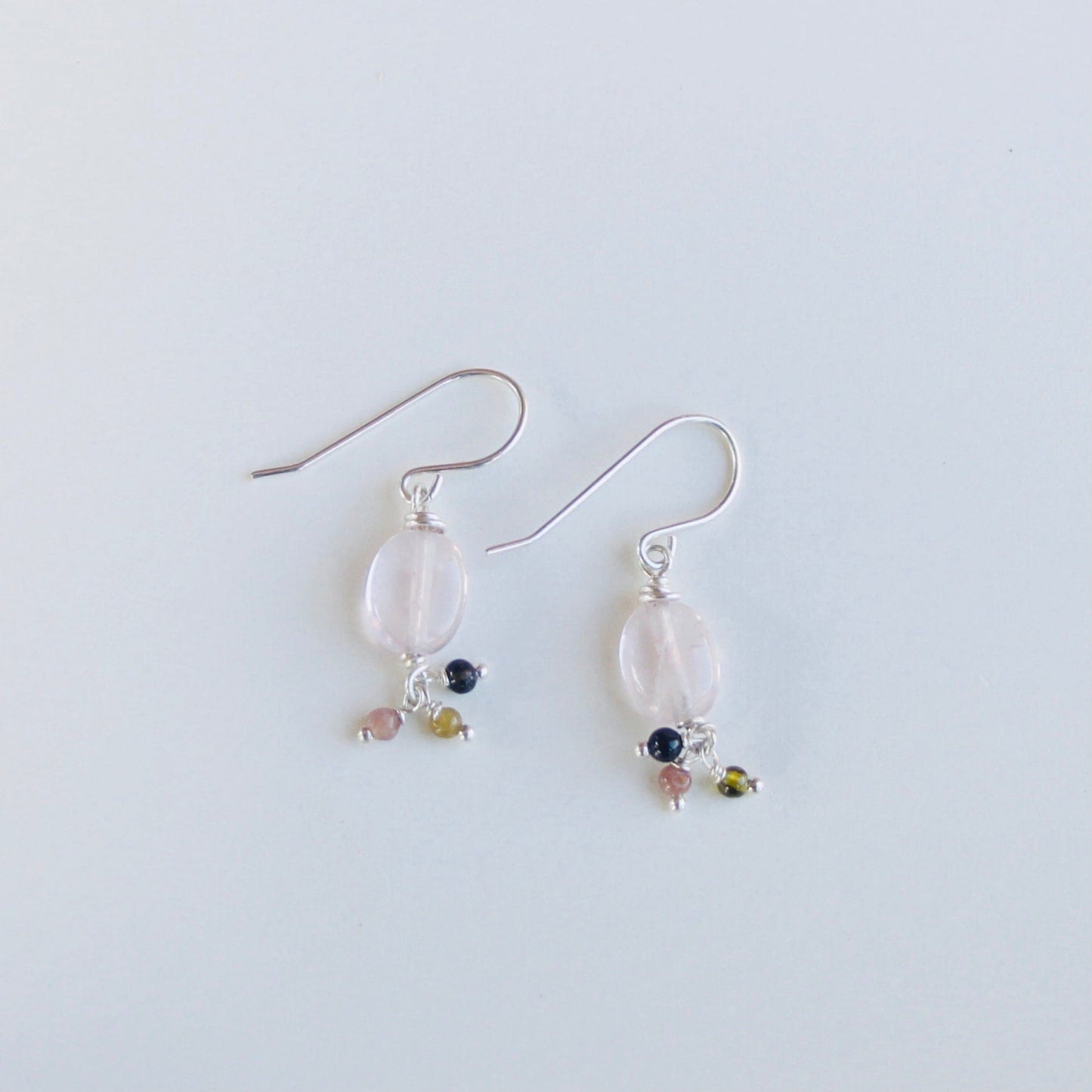 Boucles d’Oreilles Ama en Quartz Rose et Argent 925 - Bijoux Artisanaux avec Pierres Naturelles
