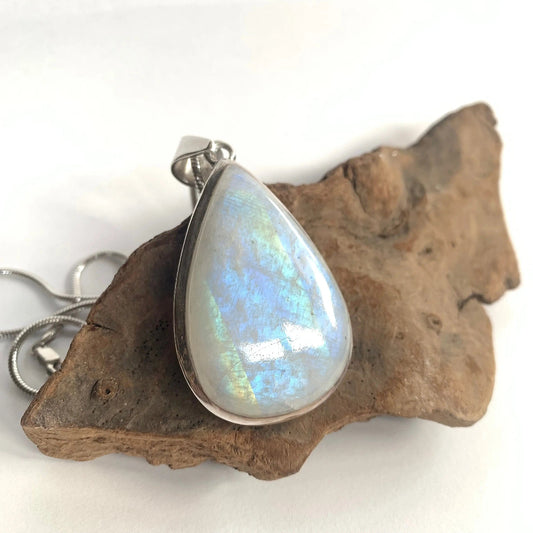 Pendentif Pierre de lune et argent 925 - Élégance Lunaire et Pureté - 