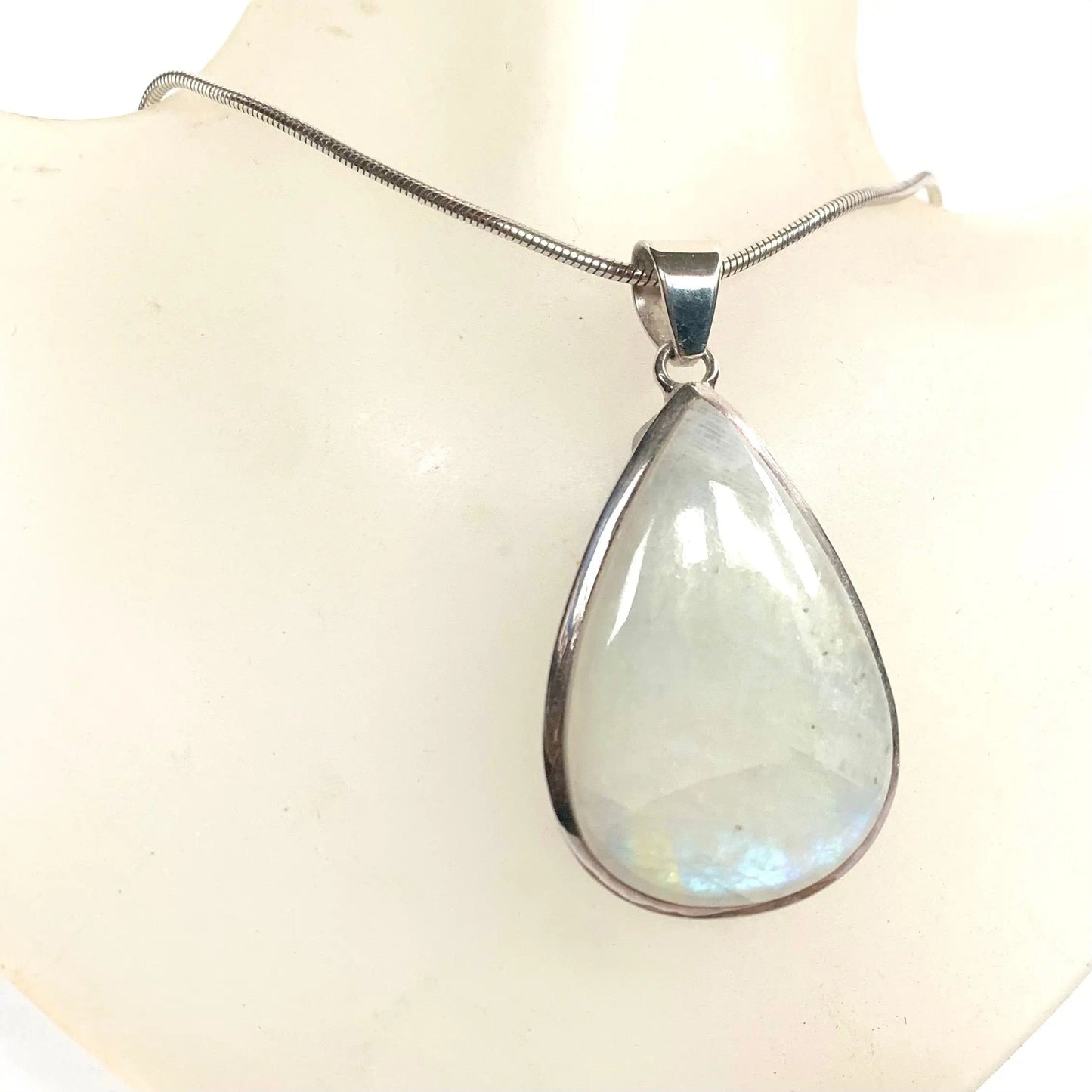 Pendentif Pierre de lune et argent 925 - Élégance Lunaire et Pureté - 