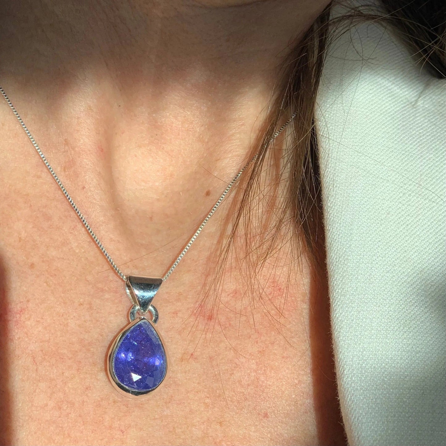 Pendentif Tanzanie, Pendentif en Tanzanite, Argent 925, Bijou en Tanzanite, Collier en Tanzanite, Pierre naturelle en Tanzanite.Pendentif monté sur argent, Bijou en argent, Collier élégant, Cadeau de luxe, Bijou artisanal. 