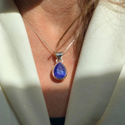 Pendentif Tanzanie, Pendentif en Tanzanite, Argent 925, Bijou en Tanzanite, Collier en Tanzanite, Pierre naturelle en Tanzanite.Pendentif monté sur argent, Bijou en argent, Collier élégant, Cadeau de luxe, Bijou artisanal. 